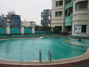 Swimming Pool 4 2BR Puri Kemayoran Apartment Jakarta 85m2 WIFI  by Imelda