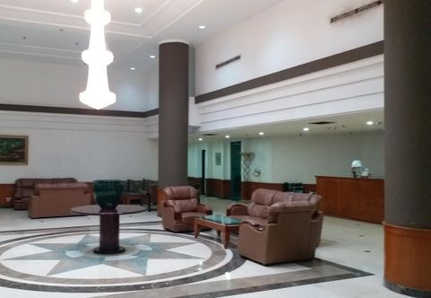 Lobby 2BR Puri Kemayoran Apartment Jakarta 85m2 WIFI  by Imelda
