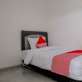 Bedroom 1 Capital O 1176 J3 Residence Syariah, Hotel Fakultas Syariah UIN KHAS Jember