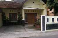 Bangunan Alifiana Homestay - 3 Bedrooms