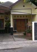 EXTERIOR_BUILDING Alifiana Homestay - 3 Bedrooms