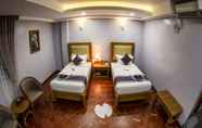 Phòng ngủ 4 Amayar Nadi Hotel