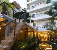 Exterior 2 Double Leaf Boutique Hotel