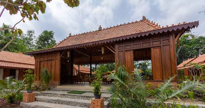 Luar Bangunan Villa Mak Cik 