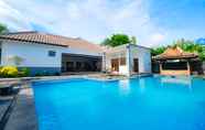 Swimming Pool 3 Maharani Villa Jogja