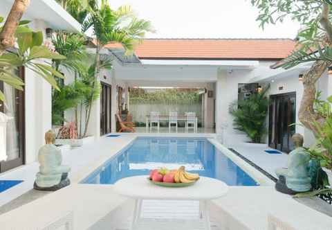 Kolam Renang Sharai Paradise Villa 