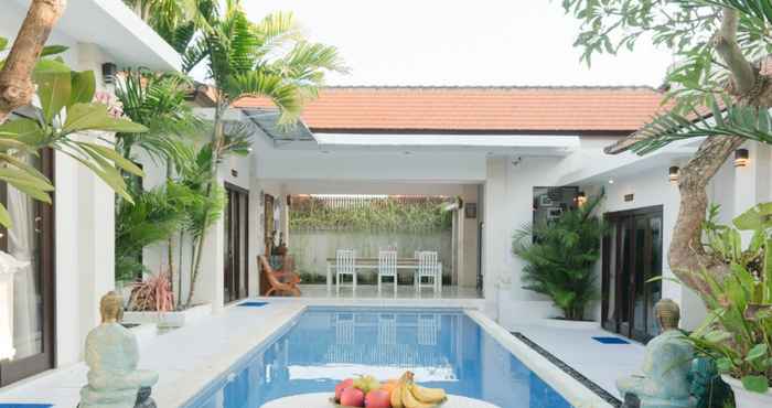 Kolam Renang Sharai Paradise Villa 