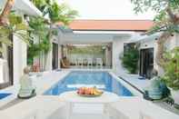 Swimming Pool Sharai Paradise Villa 