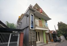 Bangunan 3 OYO 2525 Rumah Singgah Brm