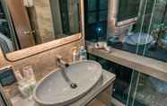 Toilet Kamar 6 Luxury Apartment Landmark 81 Unit 42OT01