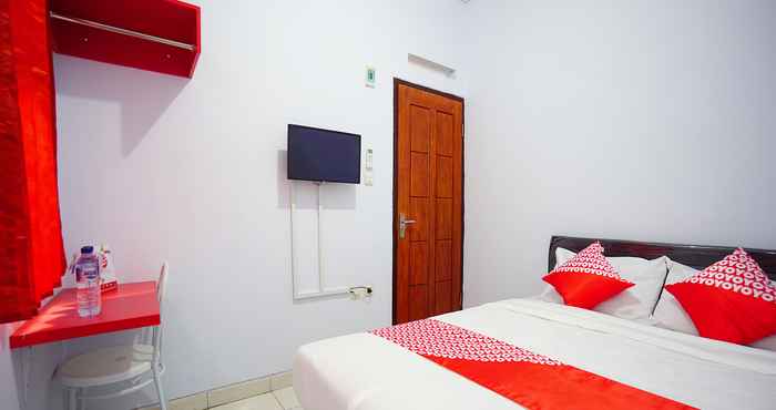 Bedroom OYO 1064 Manado Airport Residence