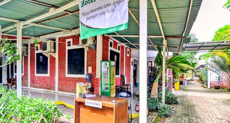 Lobby 2 OYO 90222 Lafa Park Syariah