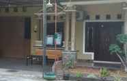 Lobi 3 Homestay Sapphire Syariah Pekalongan - 3 Bedrooms