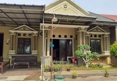 外観 2 Homestay Sapphire Syariah Pekalongan - 3 Bedrooms