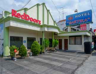 Exterior 2 RedDoorz @ Hotel Sartika Yogyakarta