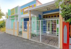 Exterior 4 OYO 1355 Griya Wismono Homestay