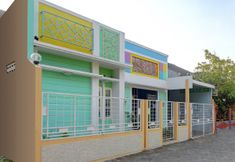 Exterior 2 OYO 1355 Griya Wismono Homestay