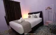 Kamar Tidur 3 Omah Bugisan Homestay By The Grand Java