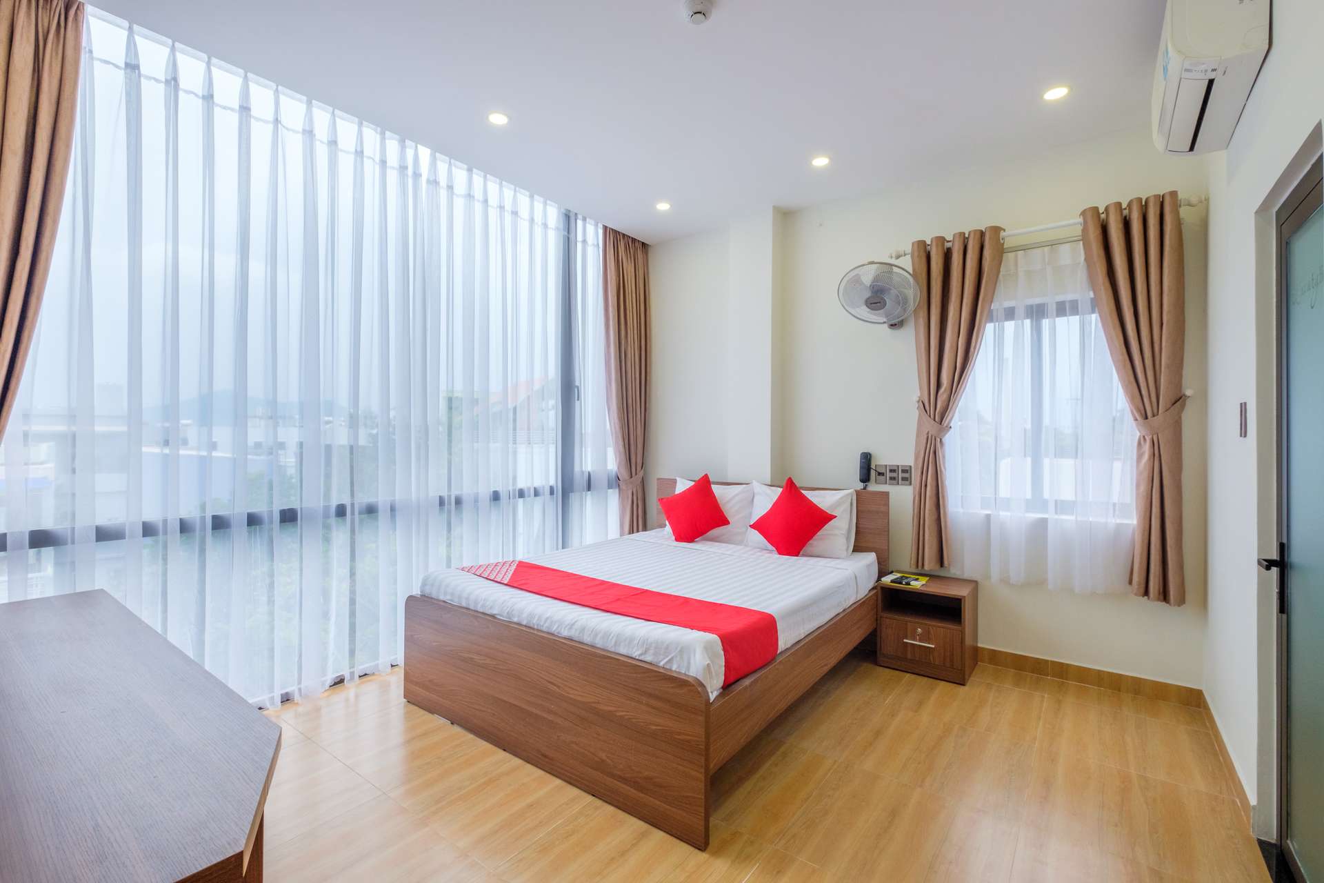 Luxury Hotel Da Nang - Khách sạn quận Cẩm Lệ Đà Nẵng