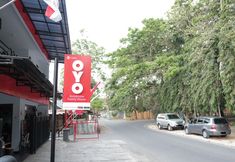 Bên ngoài 2 Velodrome Family House Syariah