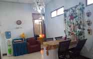 Lobby 7 Adil Jaya Homestay