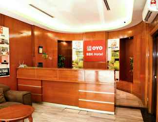 Lobby 2 Super OYO 1219 Hotel Bbk