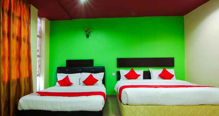 Bilik Tidur OYO 43962 Ezzy In Hotel