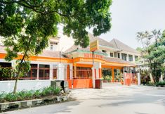 Exterior 4 OYO 3956 Hotel Palem 2 Syariah