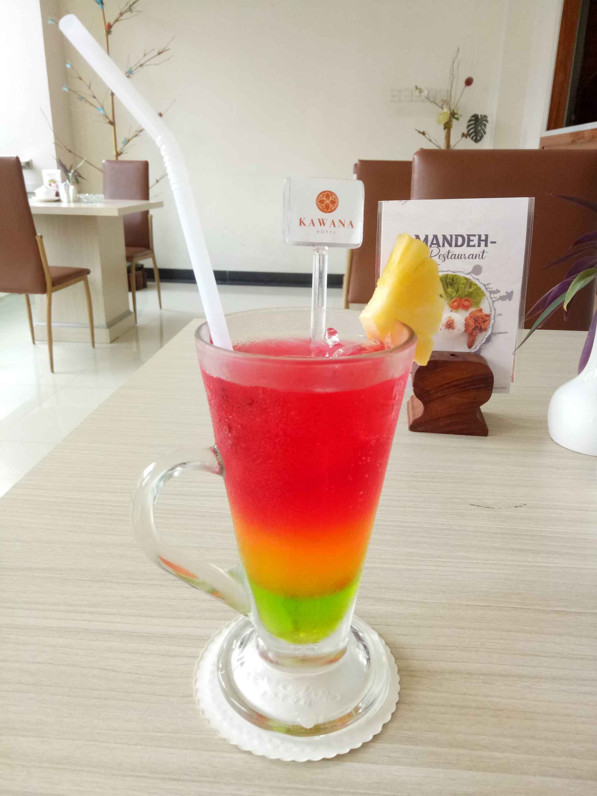 Bar, Kafe, dan Lounge Kawana Hotel Padang