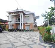 Exterior 2 Buluran Guest House Syariah