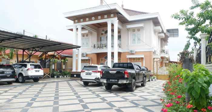 Luar Bangunan Buluran Guest House Syariah