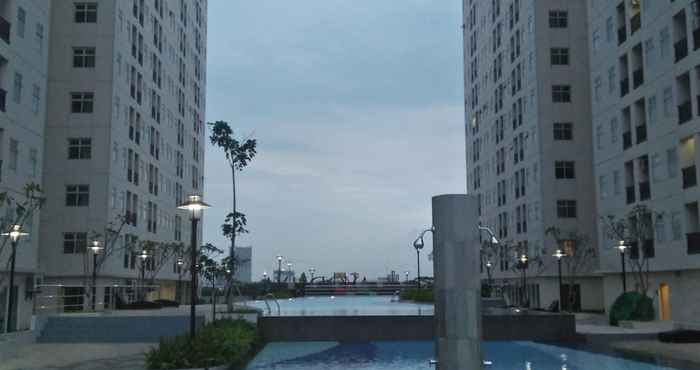 Swimming Pool Apartemen Kota Ayodhya by Juragan Room