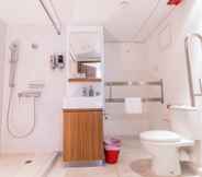 Toilet Kamar 3 Homy Residence Hong Kong