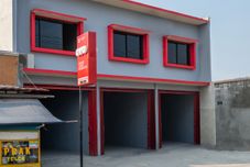 外部的 OYO 1120 Hotel Grand Liquid