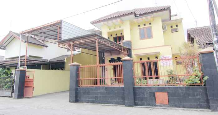 Bangunan Omahe Simbah Guesthouse