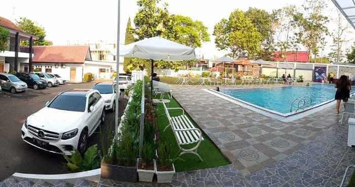 Swimming Pool Cahaya Village