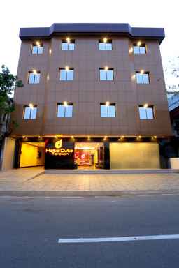 Hotel Duta Tarakan , SGD 58