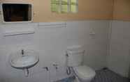 Toilet Kamar 7 WHITE SAND GARDEN