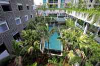 สระว่ายน้ำ Baitong Hotel & Resort