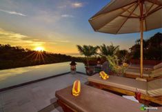 Swimming Pool 3 Villa Oscar