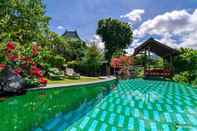 Swimming Pool Villa Panili