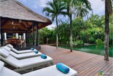 Swimming Pool Villa Rawa Rawa