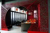 Bar, Cafe and Lounge Lan Kwai Fong Hotel @ Kau U Fong