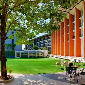 Exterior / Building1Phurinda Residence，东布阿冲水上市场 - 大城府飯店