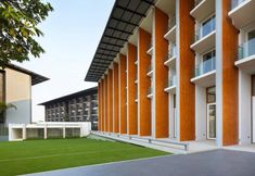 ภายนอกอาคาร 2 Phurinda Residence