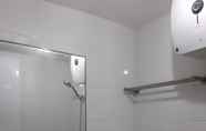 Toilet Kamar 6 Two Bedroom Apartemen Bassura City by Wignyo Property