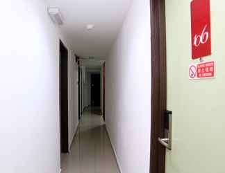 Sảnh chờ 2 SUPER OYO 44054 Holiday Mansion Inn