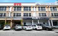 Bangunan 5 Super OYO 546 Grand City Hotel