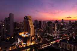 Carlton Hotel Bangkok Sukhumvit, USD 337.41