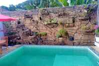 Swimming Pool Lim Villa